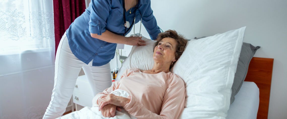 Hospitalization and Dementia: The Role of the Caregiver and Advocate - Home Nurse Making an Elerly Patient comfortable | April 2023 issue \ Nashville Christian Family Magazine