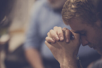 Man praying | Nashville Christian Family Magazine