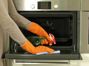 cleaning the oven | Nashville Christian Family Magazine - September 2024 issue